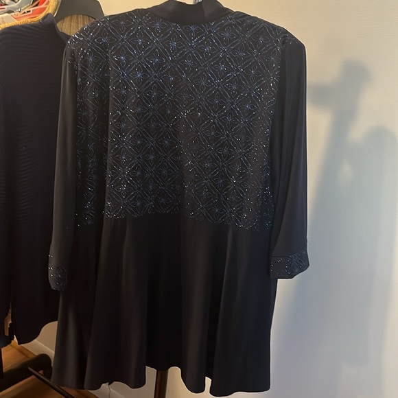 Top - Picture 4 of 5